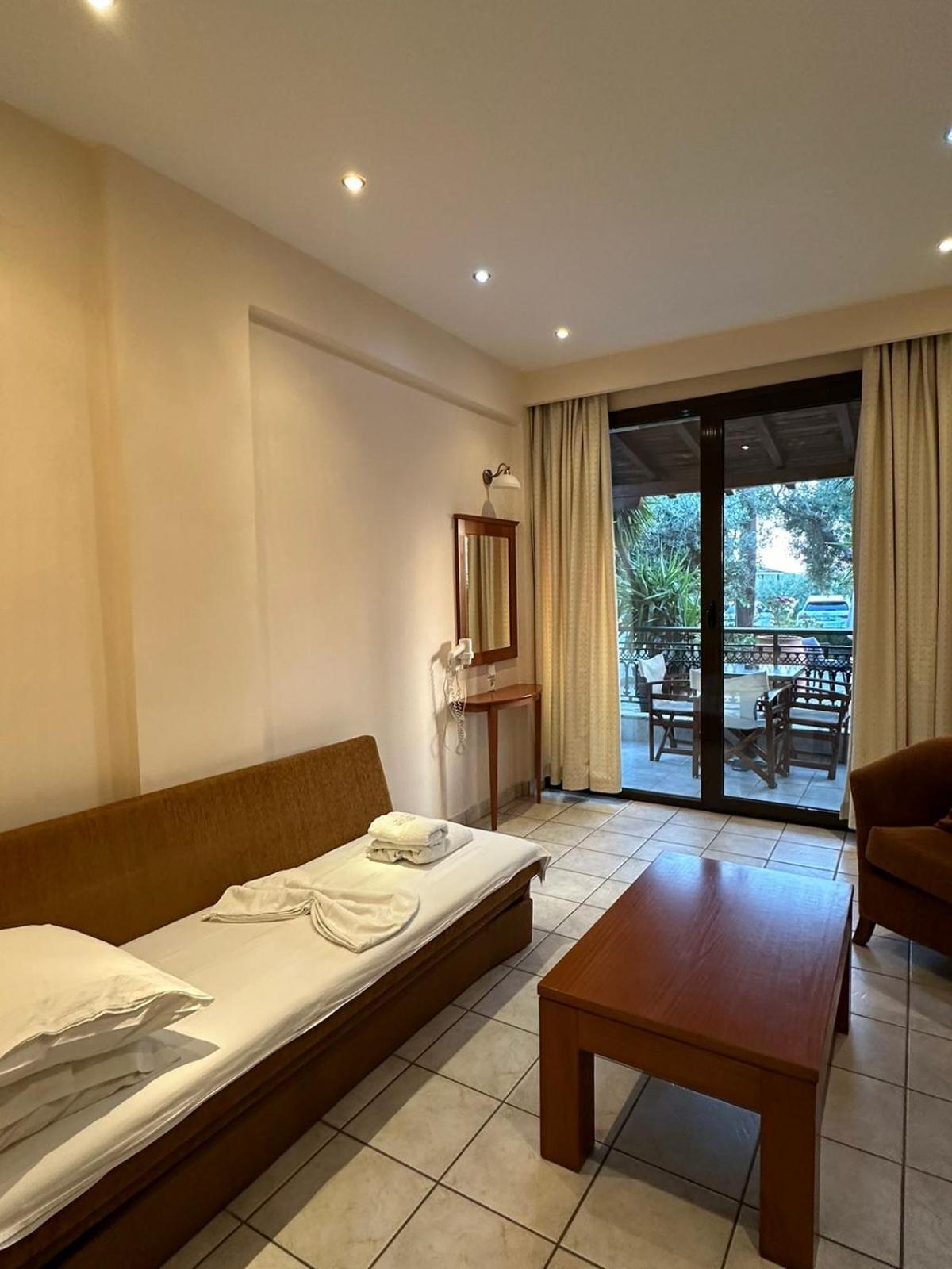 Pyrgos Hotel 오라누폴리 외부 사진
